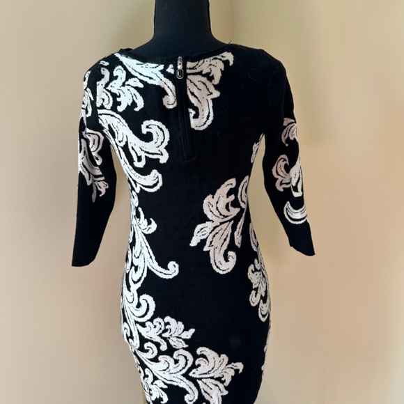 **WHITE HOUSE BLACK MARKET* Black & White Paisley Long Sleeve Dress Size XS - Picture 4 of 6